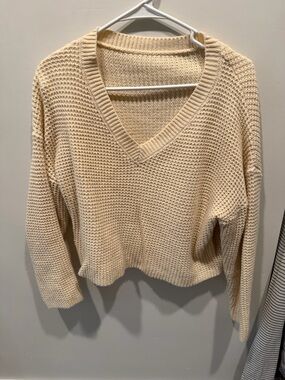 V-Neck Chunky Knit Sweater in Cream